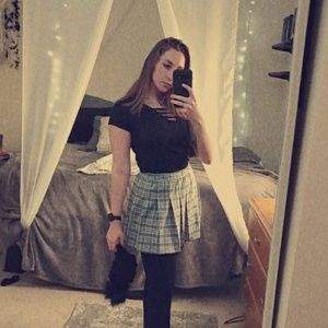 Meet your Posher, Hailey